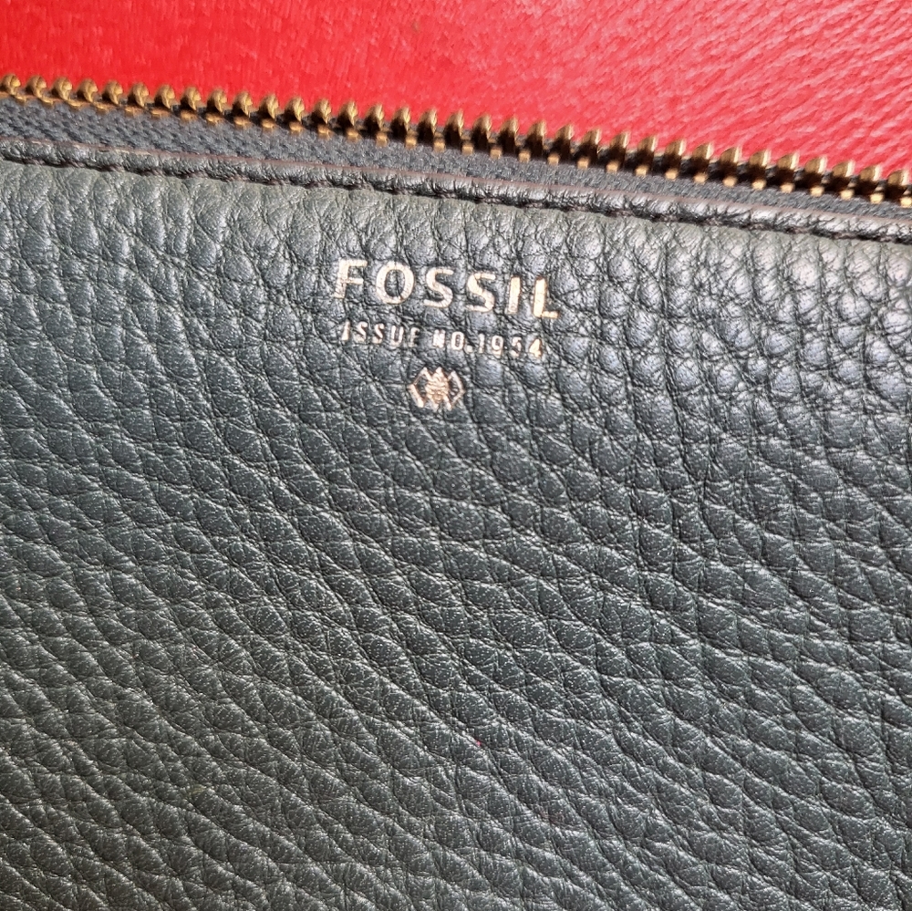 Fossil Wristlet Wallet - image 7